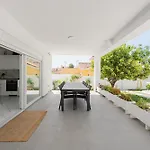 Selvetta, Lujo En Puerto Marina Villa