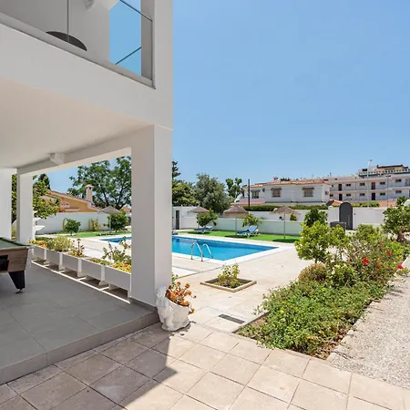 Villa Selvetta, Lujo En Puerto Marina *