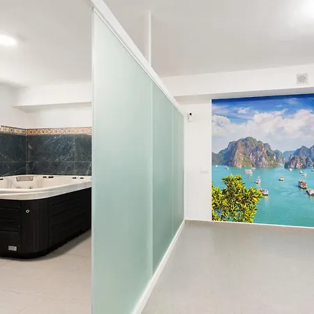 Villa Selvetta, Lujo En Puerto Marina