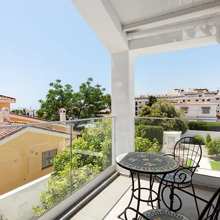 Villa Selvetta, Lujo En Puerto Marina
