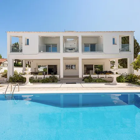 Selvetta, Lujo En Puerto Marina Villa Benalmádena